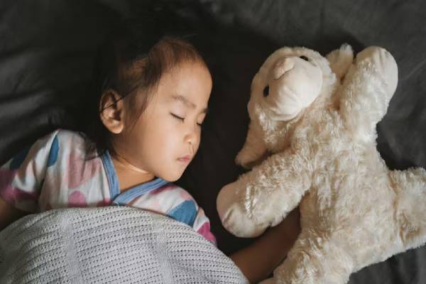 முகத்தை மூடி தூங்கும் பழக்கம் இருக்கா? அப்போ இந்த ஆபத்து நிச்சயம் | Covering Face With Blanket Sleeping Side Effects