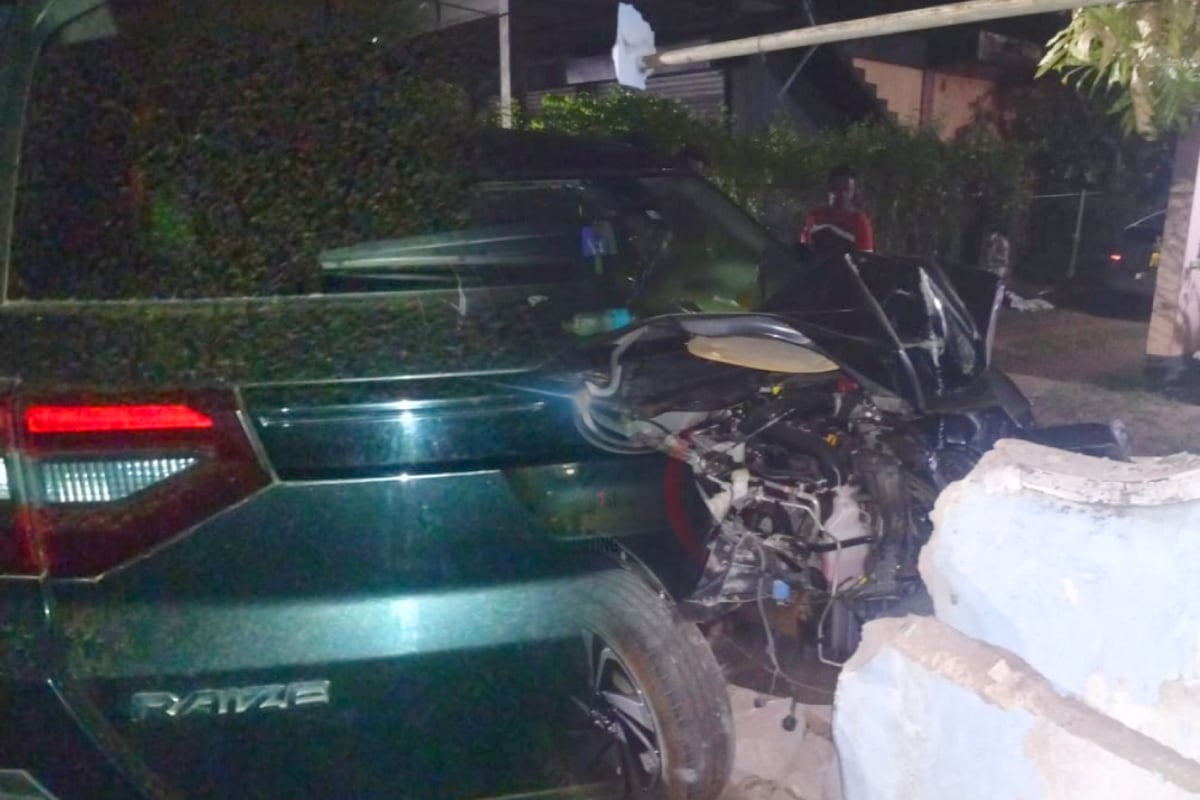 கோர விபத்தில் சிக்கிய இலங்கை தமிழ் நாடாளுமன்ற உறுப்பினர் | Npp Mp Muhammad Faizal S Vehicle Involved In Crash கோர விபத்தில் சிக்கிய இலங்கை தமிழ் நாடாளுமன்ற உறுப்பினர் | Npp Mp Muhammad Faizal S Vehicle Involved In Crash