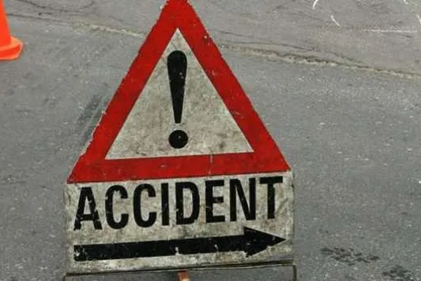 25 அடி பள்ளத்தில் பாய்ந்த பஸ்; 28 பேருக்கு நேர்ந்த நிலை! | The Bus Plunged Into A 25 Foot Ditch 28 People