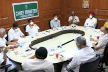 புதுச்சேரி பேரவை துணைத் தலைவர் இல்லத்தில் முதல்வர் நாராயணசாமி ஆலோசனை