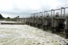 மட்டக்களப்பில் 3 குளங்களின் 9 வான்கதவுகள் திறப்பு