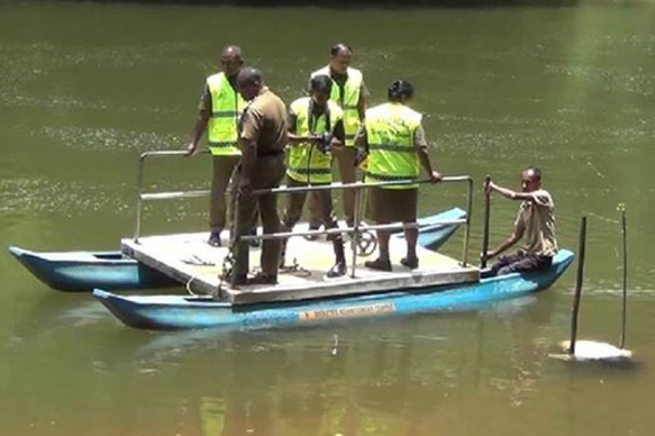 காதலனுடன் சென்ற இளம் காதலி களனி ஆற்றில் விழுந்து பரிதாபமாக பலி | Girlfriend Went Her Boyfriend Dies Tragically