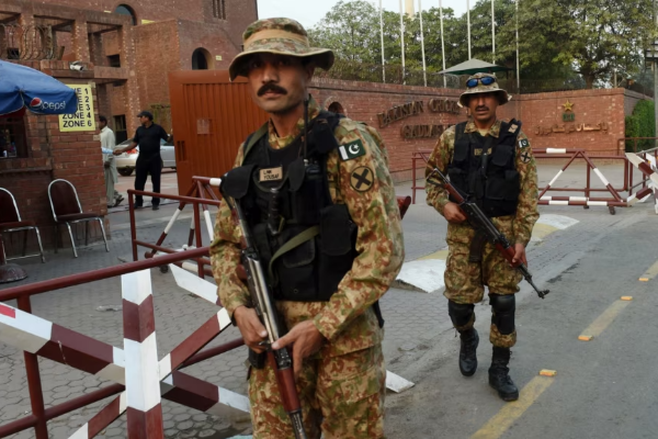 இலங்கை கிரிக்கெட் அணிக்கு பாகிஸ்தானில் பலத்த பாதுகாப்பு | Srilankan Cricket Team Under Tig Security Pakistan