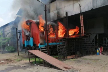 திடீரென தொடருந்து பெட்டியில் ஏற்பட்ட தீ விபத்து - வெளியாகிய காரணம்