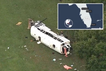 53 பண்ணை தொழிலாளர்களுடன் கவிழ்ந்த பேருந்து: 40 பேர் மருத்துவமனையில் அனுமதி!