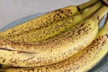 கரும்புள்ளிகள் அதிகம் இருக்கும் வாழைப்பழத்தை தூக்கி எறிகிறவர்களா நீங்கள்? இனி அந்த தவறை செய்யாதீங்க