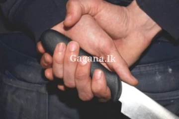 පියාගේ පිහි පහරින් පුංචි පුතු රෝහලේ.