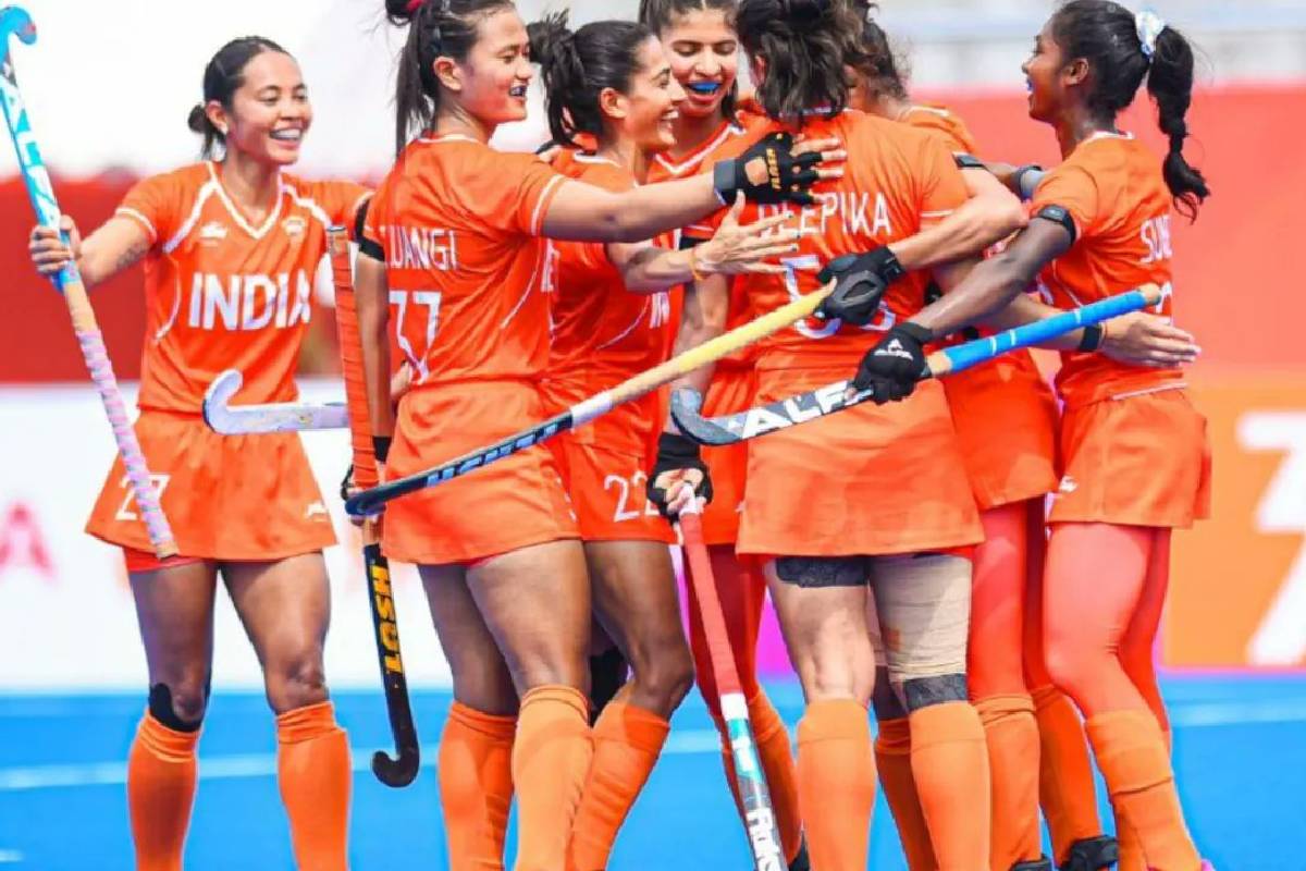 44 ஆண்டுகளுக்கு பிறகு தங்கம் வென்ற இந்திய மகளிர் ஹாக்கி அணி; ஒலிம்பிக்கிற்கு நேரடி தகுதி | India Womens Hockey Won Gold After 44 Years 44 ஆண்டுகளுக்கு பிறகு தங்கம் வென்ற இந்திய மகளிர் ஹாக்கி அணி; ஒலிம்பிக்கிற்கு நேரடி தகுதி | India Womens Hockey Won Gold After 44 Years