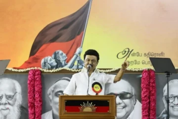 நாட்டிலேயே 3-வது பெரிய கட்சியாகும் திமுக! பரபரக்கவைக்கும் கருத்துக்கணிப்பு முடிவுகள்