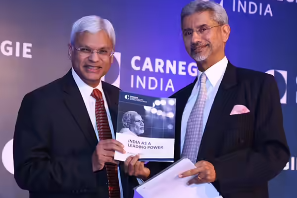 அமெரிக்க ராணுவ ரகசியங்களை வைத்திருந்த இந்திய வம்சாவளி கைது - சீனா உடன் தொடர்பா? | Indian Origin Arrested In Us For Secret Documents