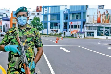 මෙරට ප්‍රධාන නගරයේ ආරක්ෂාව හදිසියේම තර කරයි..බුද්ධ අංශ නිලධාරීනුත් සීරුවෙන්.