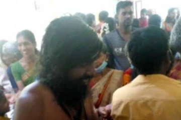 ஹட்டன் பகுதியில் ஊரடங்கை மீறி கோவில் ஒன்றில் இடம்பெற்ற உற்சவம்: புகைப்படங்கள்