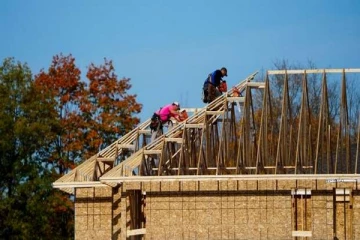 கனடாவில் முதியவர்களை ஏமாற்றி நிதி மோசடியில் ஈடுபட்ட 3 பேர் கைது