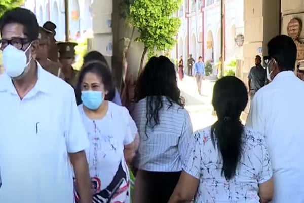 பிரதமர் ஹரிணி சிறையில் அடைக்கப்பட வேண்டும் : அடித்துக்கூறும் சாமர | Prime Minister Harini Should Be Imprisoned பிரதமர் ஹரிணி சிறையில் அடைக்கப்பட வேண்டும் : அடித்துக்கூறும் சாமர | Prime Minister Harini Should Be Imprisoned