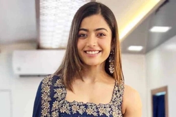 நடிகை ராஷ்மிகா மந்தனாவின் அம்மாவை பார்த்துள்ளீர்களா.. அச்சு அசல் இருவரும் ஒரே மாதிரி இருக்கிறார்களே