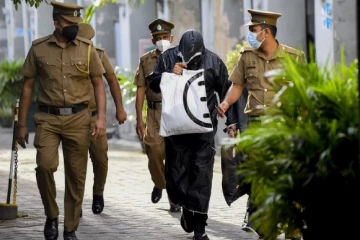 ஓடி ஒழிந்த மனைவி; அயல்வீட்டு இளம் பெண் மீது கைவைத்த NPPஉறுப்பினர் கைது!