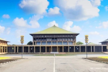 පාර්ලිමේන්තු සභාවාරය ඇරඹෙයි- රටේ අවධානය සභාගර්භයට