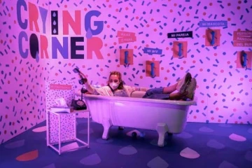 மனதில் உள்ளவற்றை கொட்டித்தீர்க்க அழுகை அறை அறிமுகம்