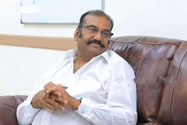 பெற்றோரையே வீட்டில் சேர்க்காத விஜய்; அவரது சுபாவமே அதுதான் - நெப்போலியன் கடும் விமர்சனம் | Actor Napoleon Slams Tvk Vijay For His Behaviour