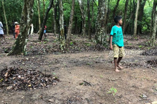 மழைக்கு மத்தியில் மாவீரர்களுக்கு அஞ்சலி செலுத்தி ஆரம்பிக்கப்பட்ட பணி.. | Maveerar Day 2026 மழைக்கு மத்தியில் மாவீரர்களுக்கு அஞ்சலி செலுத்தி ஆரம்பிக்கப்பட்ட பணி.. | Maveerar Day 2026