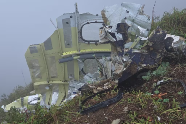 இந்தோனேசியாவில் மாயமான விமானம்! சிதைந்த பாகங்கள் சில மீட்பு | Missing Plane Parts Found In Sulawesi