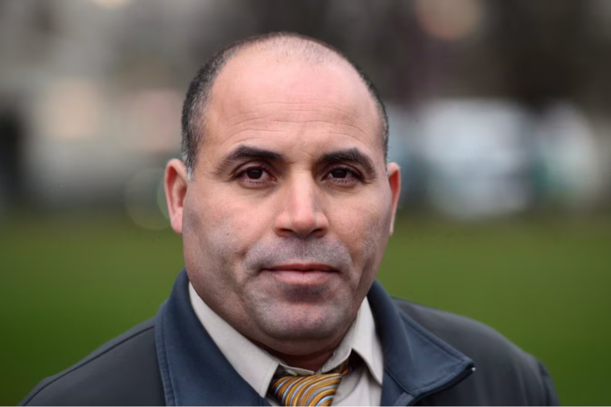 நீண்ட கால சட்டப் போராட்டத்தில் அல்ஜீரிய அகதிக்கு வெற்றி! | Mohamed Harkat Facing Deportation Wins