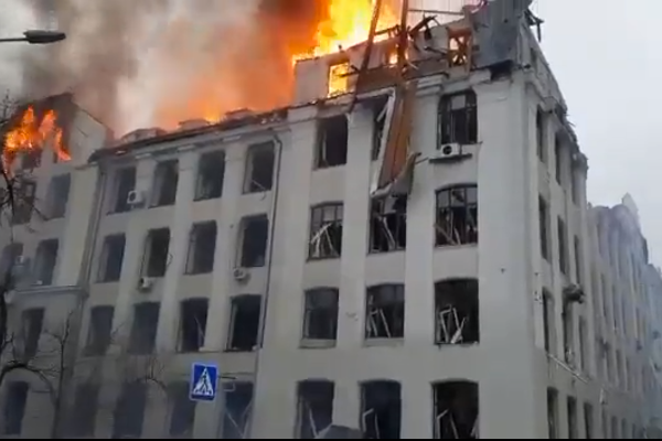 பீரங்கிகள் மூலமும் ஏவுகணைகள் மூலமும் தீவிர தாக்குதலில் ரஷ்யா- முக்கிய நகரில் அதிபயங்கரத் தாக்குதல்! - ஐபிசி தமிழ்