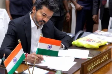2 தொகுதியில் வெற்றிப்பெற்ற முதலமைச்சர் விஜய்!! ராஜினாமா செய்தார்...