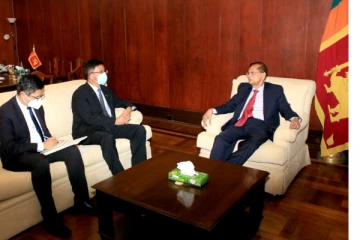 චීනයෙන් ලංකාවට “හදිසි මානුෂීය ආධාර”... ලැබෙන දේවල් මෙන්න.(PHOTOS) .