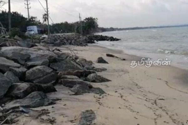 கிண்ணியா உப்பாறு கரையோரம் கடலரிப்பால் பாதிப்பு | Kinniya Upparu Coast Affected By Sea Erosion