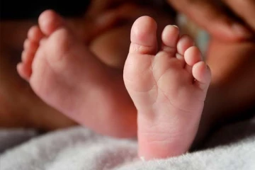 பசியால் கதறிய 22 நாள் குழந்தை: கண்டுகொள்ளாமல் கணவன் மனைவி செய்த காரியம்! பரிதாபமாக உயிரிழப்பு