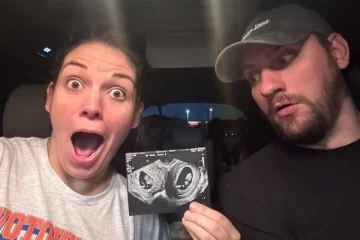 இரண்டு கருப்பைகளுடன் பிறந்த பெண்.. இரண்டிலும் குழந்தைகள் வளரும் அதிசயம்.!