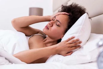 இரவில் தூக்கத்தை கெடுக்கும் உணவுகளின் பட்டியல் இதோ...