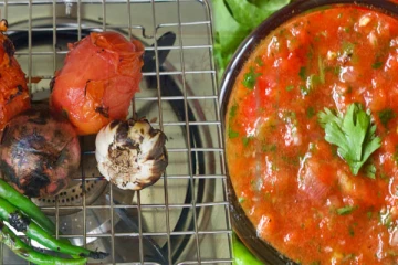 சுட்ட தக்காளி சட்னி... வெறும் 5 நிமிடம் போதும்!