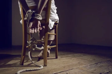 பெண்ணொருவரை கடத்திச் சென்று கப்பம் பெற முயற்சி