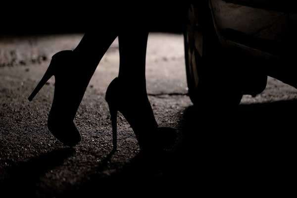 இலங்கையில் பாலியல் தொழிலை நாடும் இளம் பெண்கள் | Young Women In Sri Lanka Turning To Sex Work