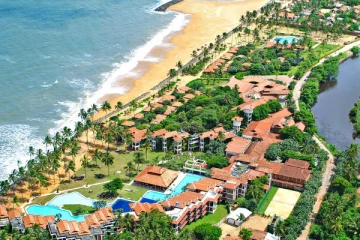 இஸ்ரேலிய பெண்கள் தங்கியிருந்த விடுதி; சுற்றித்திரிந்த மூவர் கைது