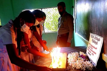 உயிரிழந்த மாணவர்களுக்கு அஞ்சலி செலுத்திய முல்லைத்தீவு மாணவர்கள்!