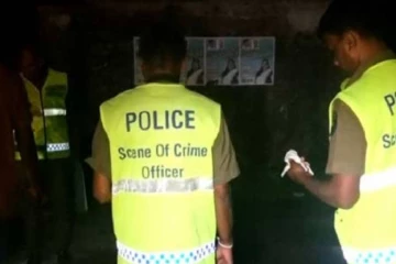 கணவனை கொடூரமாக தாக்கிக் கொன்ற மனைவி ; இலங்கையில் பயங்கரம்