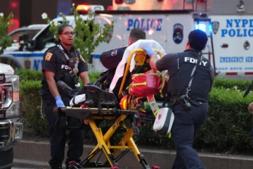 நியூயோர்க்கில் துப்பாக்கிச் சூடு; ஐந்து பேர் உயிரிழப்பு