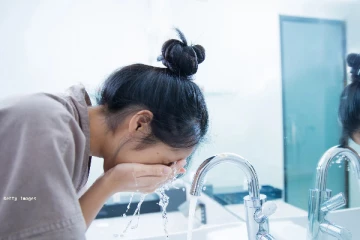 அடிக்கடி முகத்தை கழுவாதீங்க! என்ன செய்யக்கூடாது?