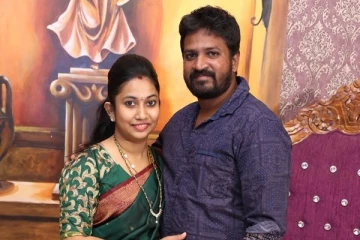 மனைவியுடன் கேக் வெட்டி பிறந்தநாளை கொண்டாடிய பாரதி கண்ணம்மா சீரியல் இயக்குனர்.. கலந்துகொண்ட முன்னணி பிரபலங்கள்