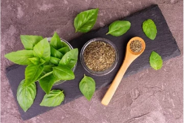 உடல் எடையை குறைப்பதற்கு துளசி விதைகளை இவ்வாறு பயன்படுத்துங்கள்!