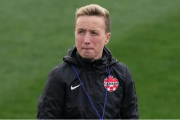 உளவுக் குற்றச்சாட்டில் கனடிய கால்பந்தாட்ட பயிற்றுவிப்பாளர் பணி இடைநிறுத்தம்