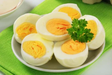 வேக வைத்த முட்டையால் உடம்பில் ஏற்படும் அற்புதம்: கட்டாயம் தெரிந்து கொள்ள வேண்டிய விடயம்