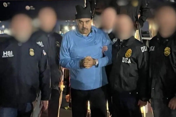 வெனிசுலாவில் அதிரடி காட்டிய ட்ரம்ப் ஈரான் மீது கைவைக்க தயங்குவது ஏன்? | Us Attacked Venezuela Why Hesitate To Try In Iran