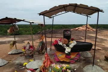 வெடுக்குநாறி விவகாரத்தால் மக்கள் மத்தியில் கொந்தளிப்பு: பலமுனைகளில் இருந்து போராட்டங்கள்