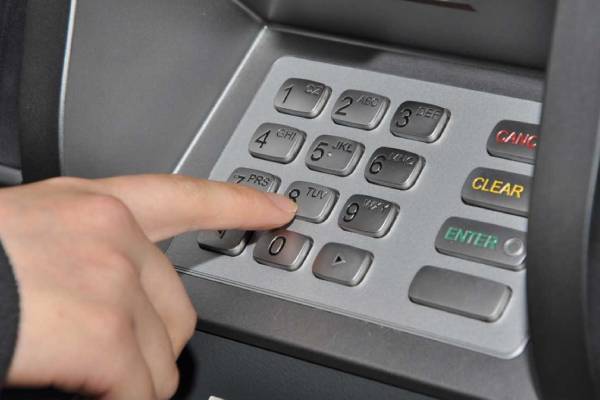 ATM-ல் 4 இலக்க PIN நம்பர் வைப்பது ஏன்? யாருக்கும் தெரியாத அறிவியல் காரணம் | Why Is The Atm Pin 4 Digit Only ATM-ல் 4 இலக்க PIN நம்பர் வைப்பது ஏன்? யாருக்கும் தெரியாத அறிவியல் காரணம் | Why Is The Atm Pin 4 Digit Only