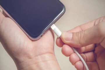 அனைத்து மொபைல்களுக்கு இனி ஒரு சார்ஜர் வேண்டும்! அதிரடி மாற்றம்