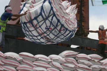 සහල් ආනයනය නවතී.